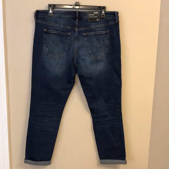 NWT GAP Girlfriend Jeans - Picture 3 of 5